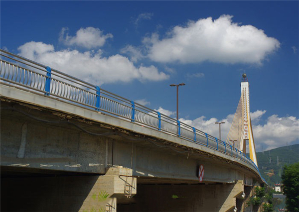 宁德304不锈钢桥梁护栏：安全、耐用与美观的完美结合